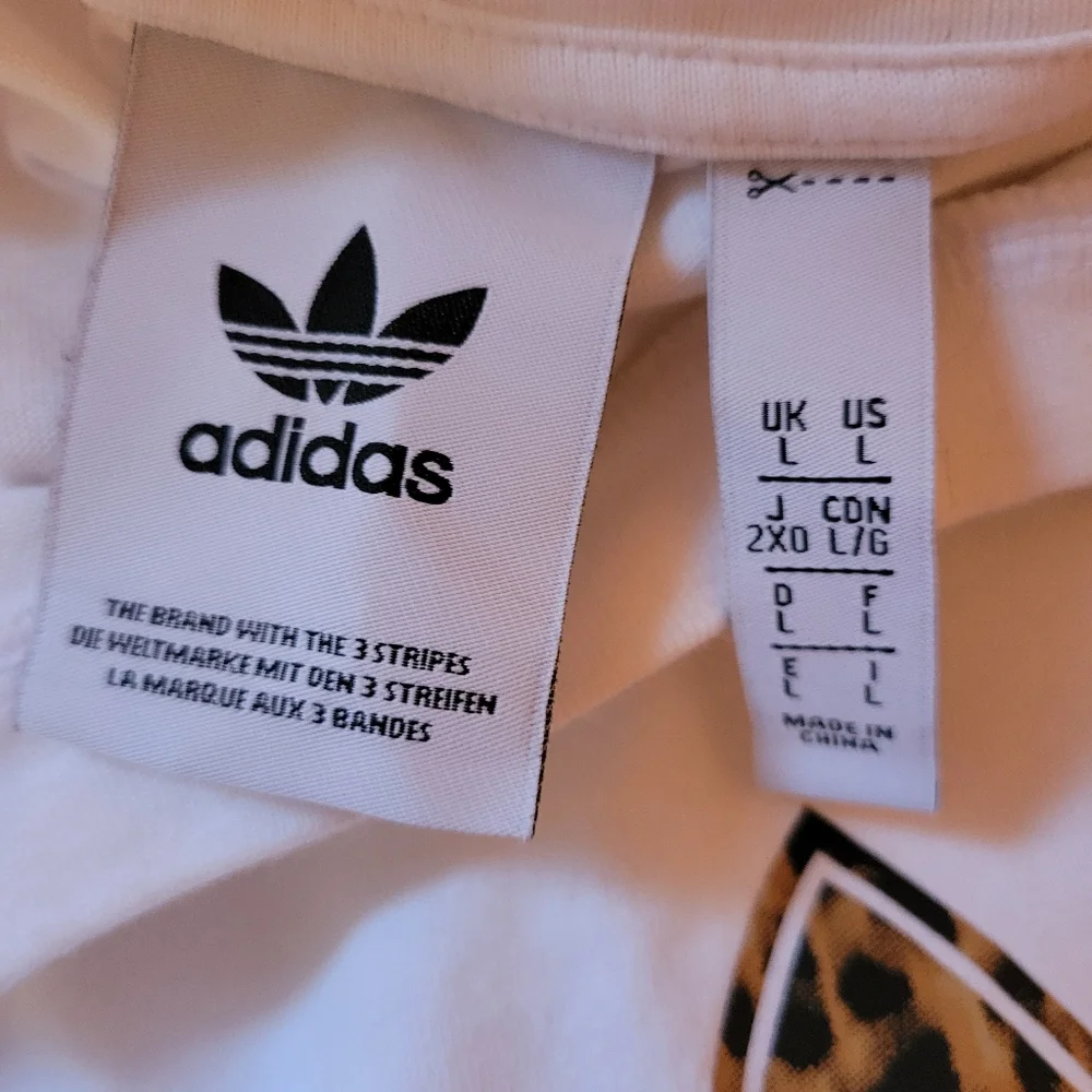 Adidas Trefoil Leopard Print Unisex Tee, Men's L, Women's XL, EUC, Extra Clean